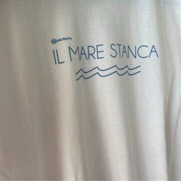 t-shirt-unisex-il-mare-stanca